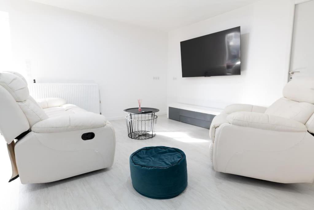 Appartement Entier 2 Chambres Chez Zarius 아티스 몽스 외부 사진